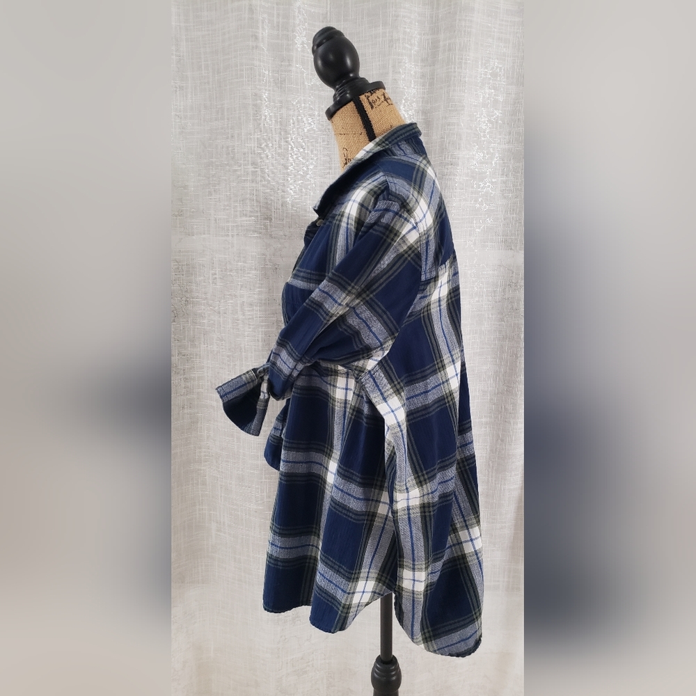 Old Navy Button Down - image 4